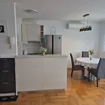 아파트 Znjan 스플리트