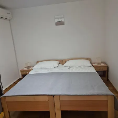 Apartman Znjan *