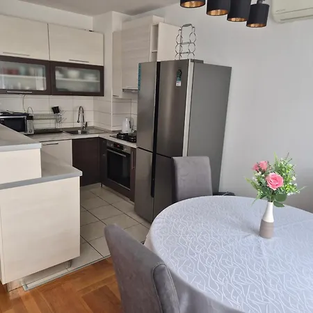 Znjan Apartman *