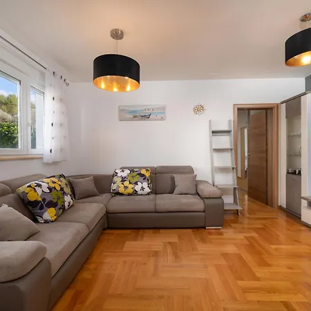 Znjan Apartman *