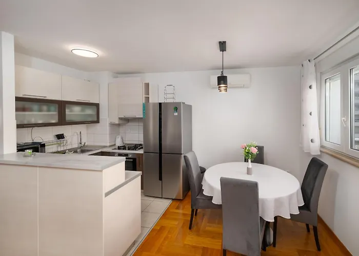 Znjan Apartman *