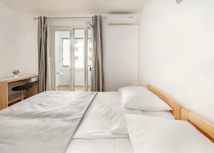 Znjan Apartman *